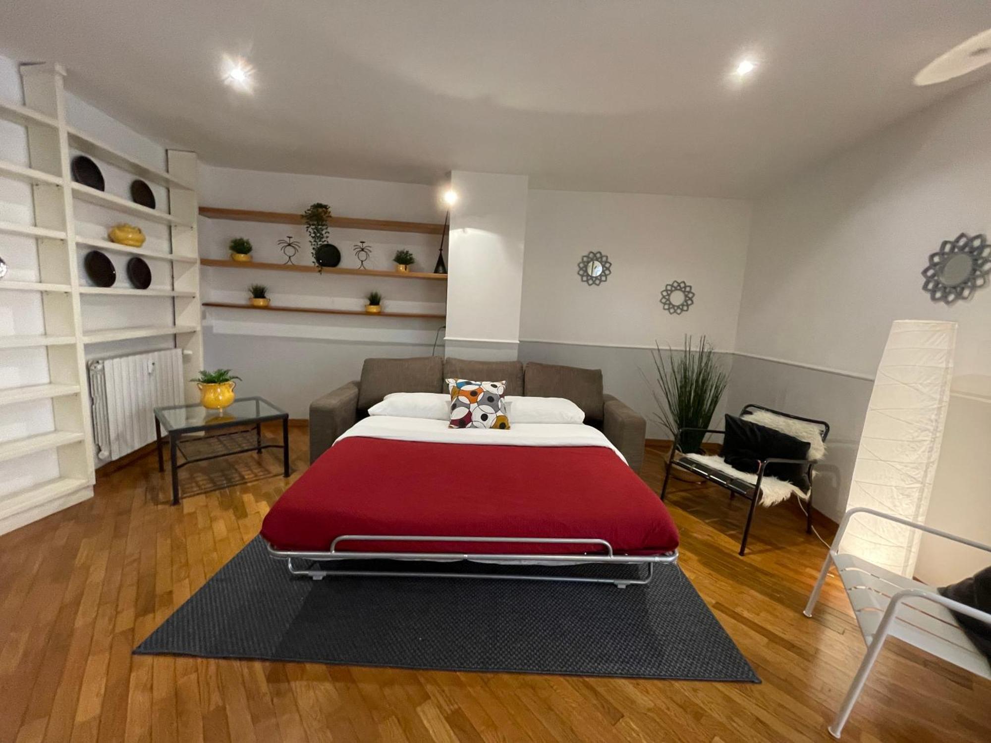 Lovely At Saint Peter's Square Vatican Apartment