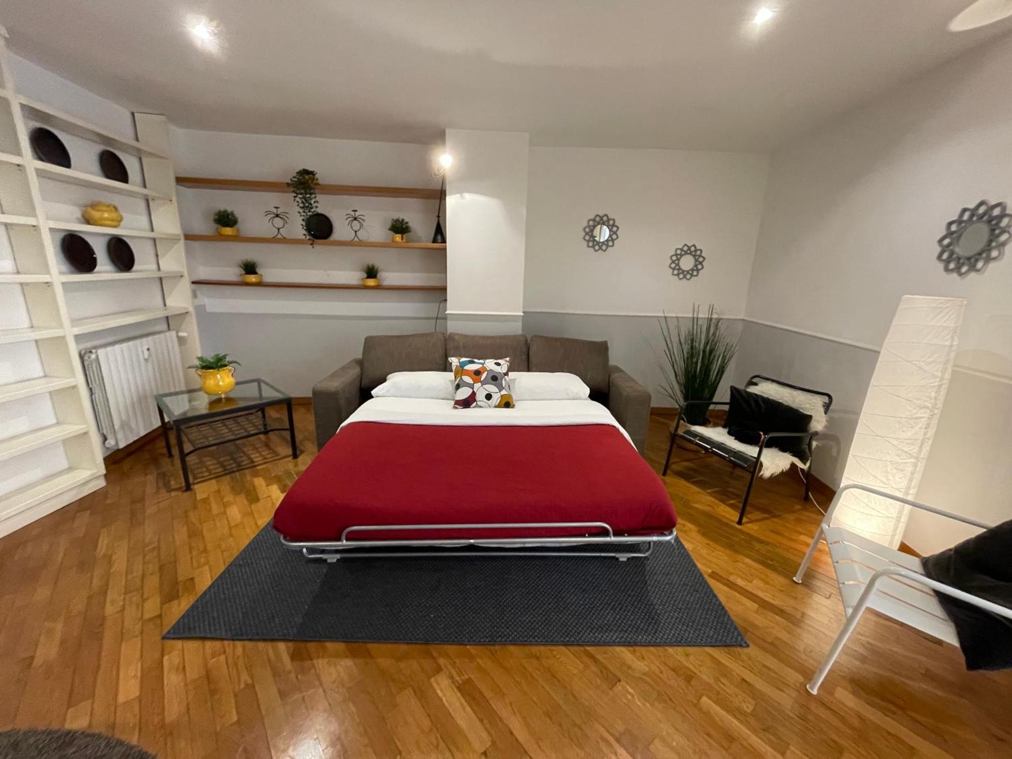 Lovely At Saint Peter's Square Vatican Apartment